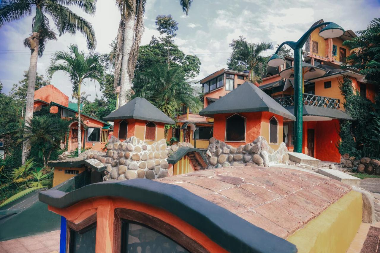 Kashama Eco Resort & Spa 산토 도밍고 데 로스 콜로라도스 외부 사진